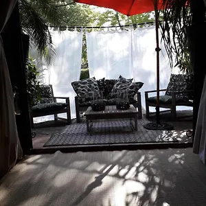Couette-café De La Glycine, Roussillon en Isere
